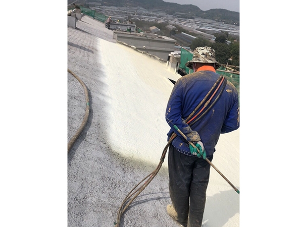聚氨酯屋顶保温